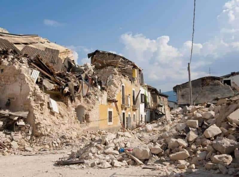 Picture of ruined building after the Earthquake in Sicily 1990